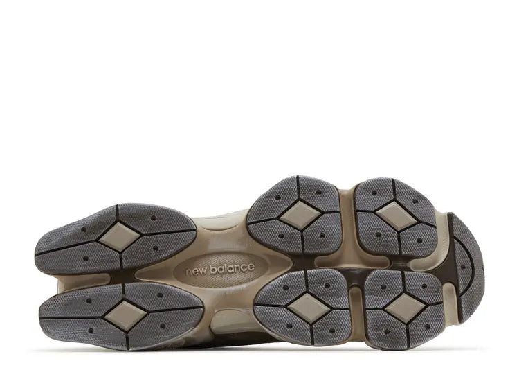 New Balance 9060 Mushroom